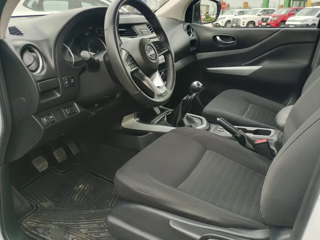 Nissan Navara Dc 4x2 2.3tdi Xe año 2023