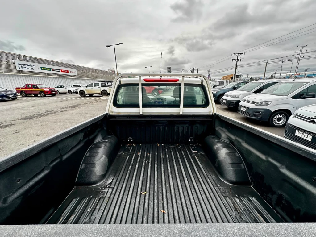 Nissan Navara Navara Dc 4x4 2.3 Tdi Se año 2023