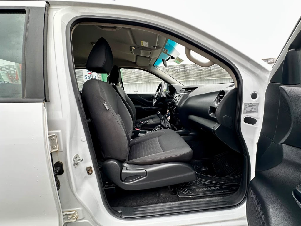 Nissan Navara Navara Dc 4x4 2.3 Tdi Se año 2023