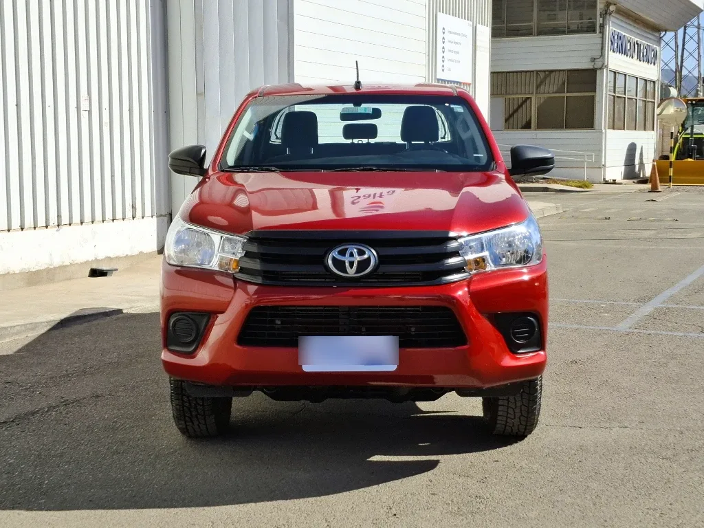 Toyota Hilux Dc 4x2 2.4 D Dx Mt año 2022