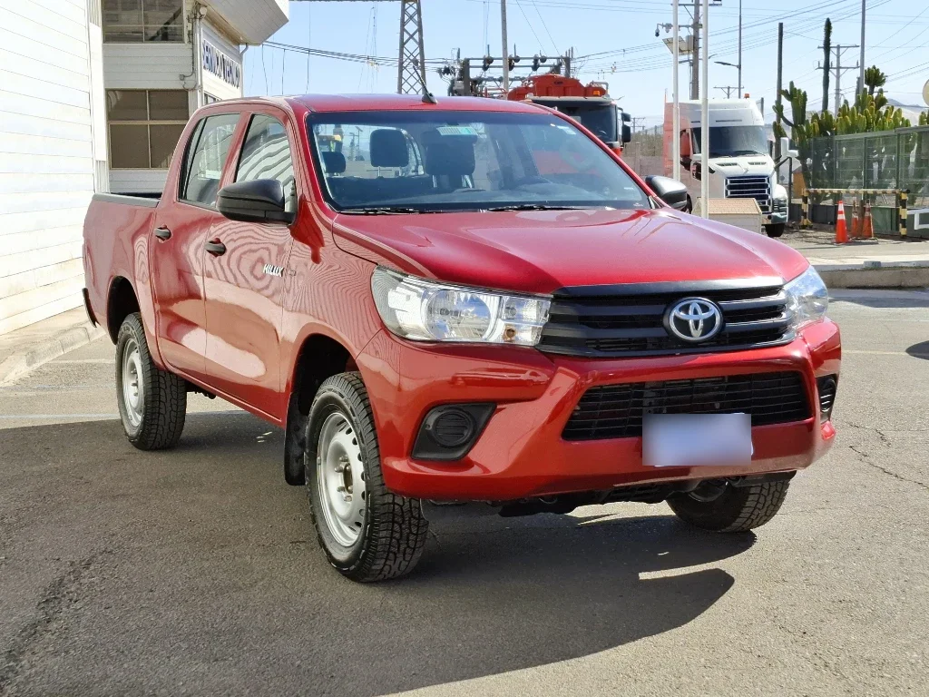 Toyota Hilux Dc 4x2 2.4 D Dx Mt año 2022