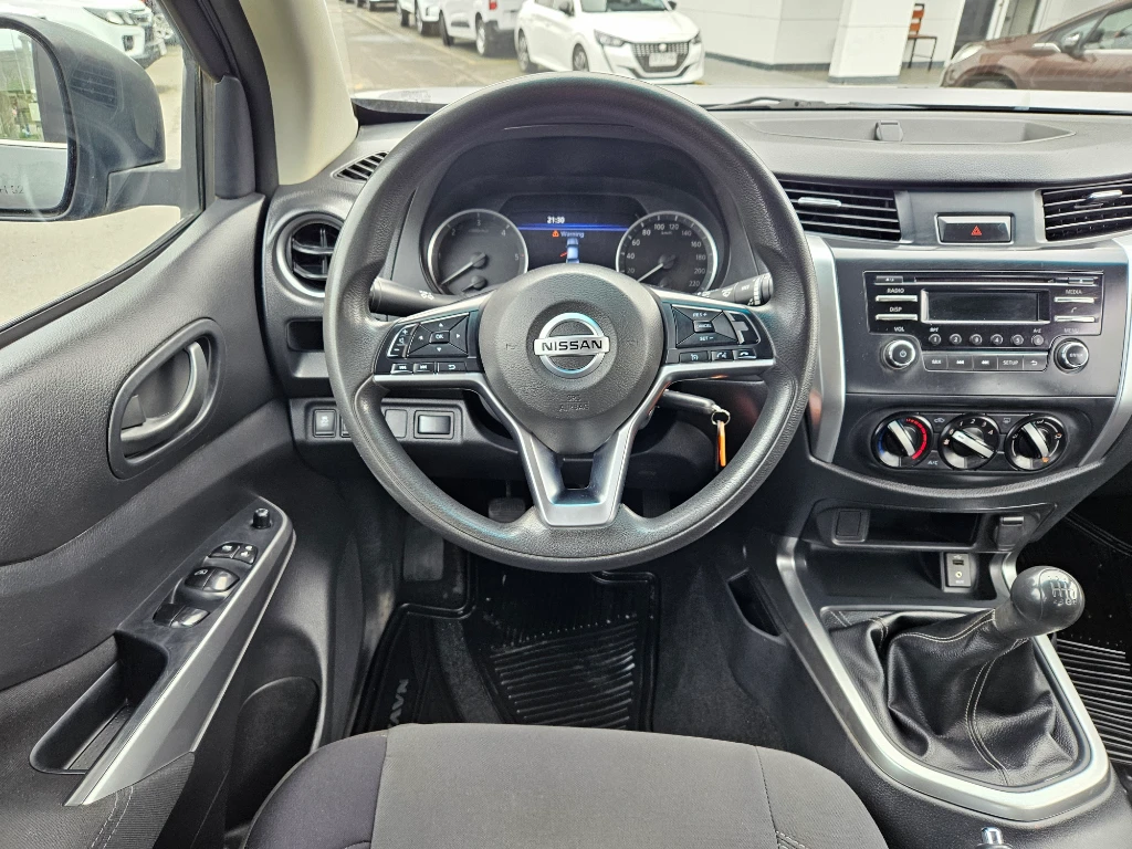 Nissan Navara Dc 4x2 2.3tdi Se año 2022