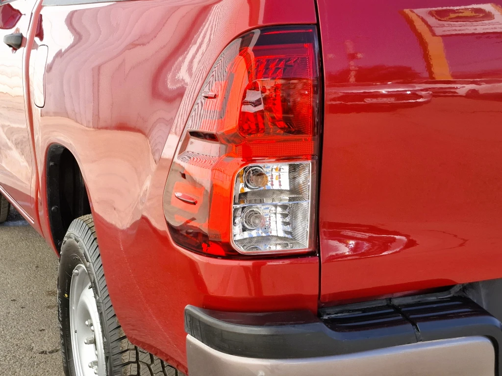 Toyota Hilux Dc 4x2 2.4 D Dx Mt año 2022