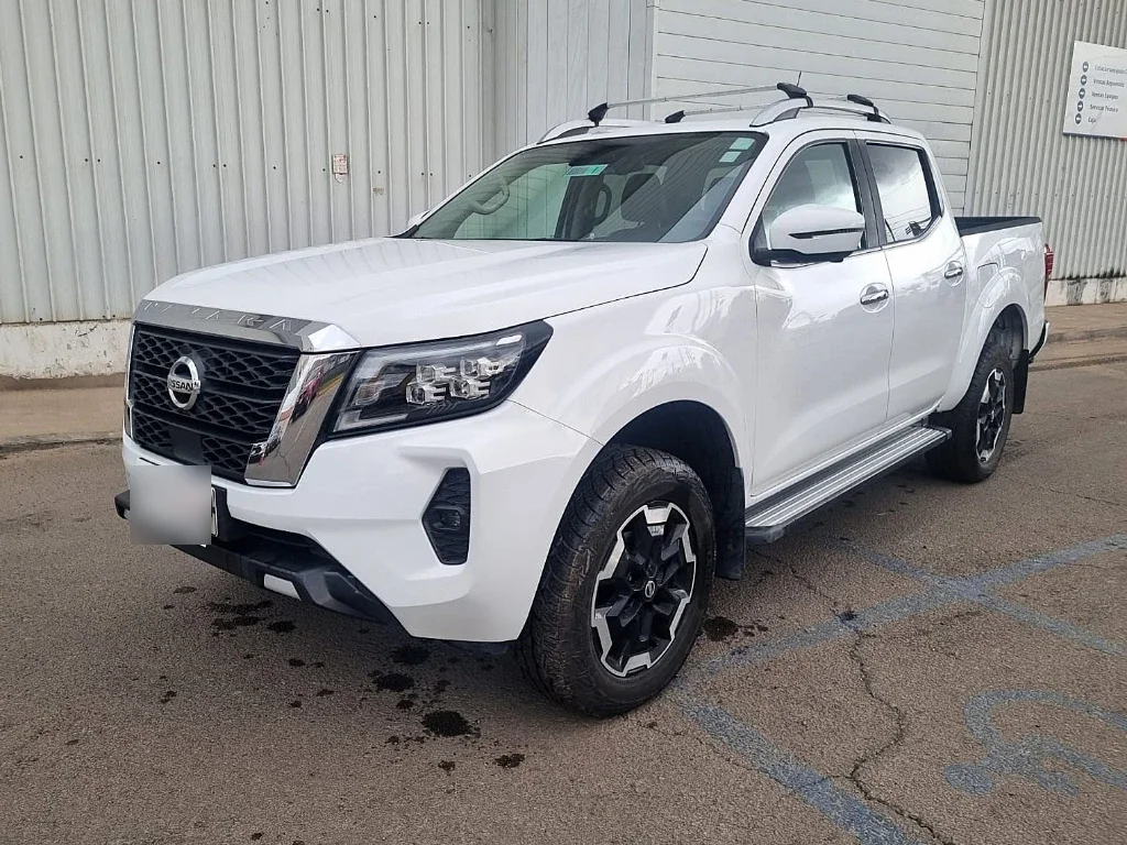 Nissan Navara Dc 4x4 2.3tdi Le At año 2022