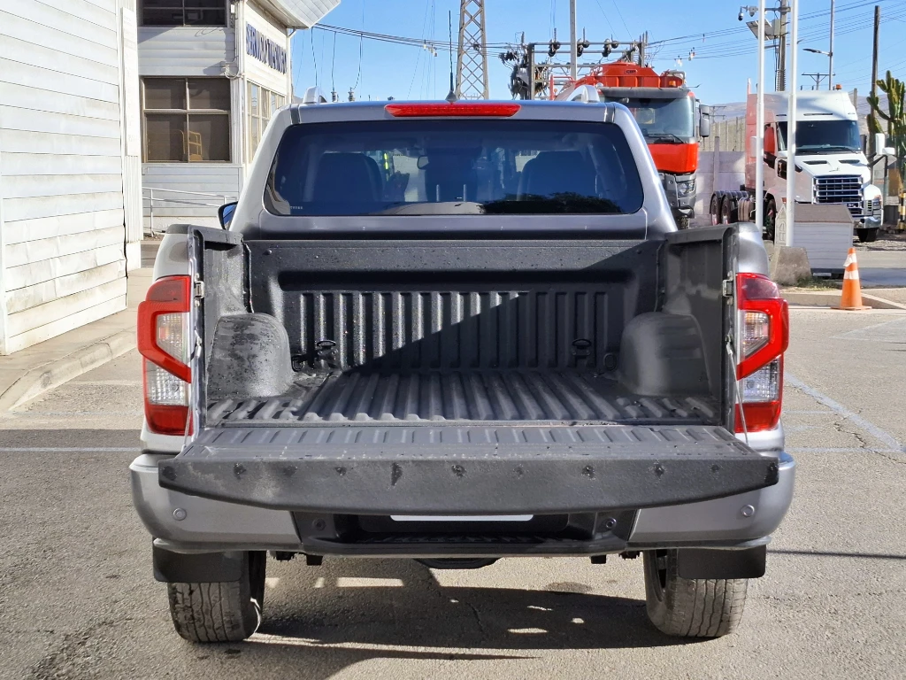 Nissan Navara Dc 4x4 2.3tdi Le año 2023