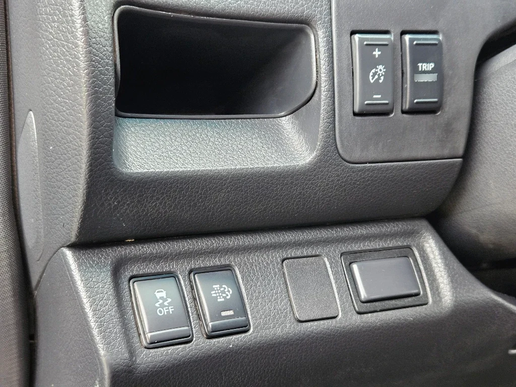 Nissan Navara Dc 4x2 2.3tdi Se año 2022