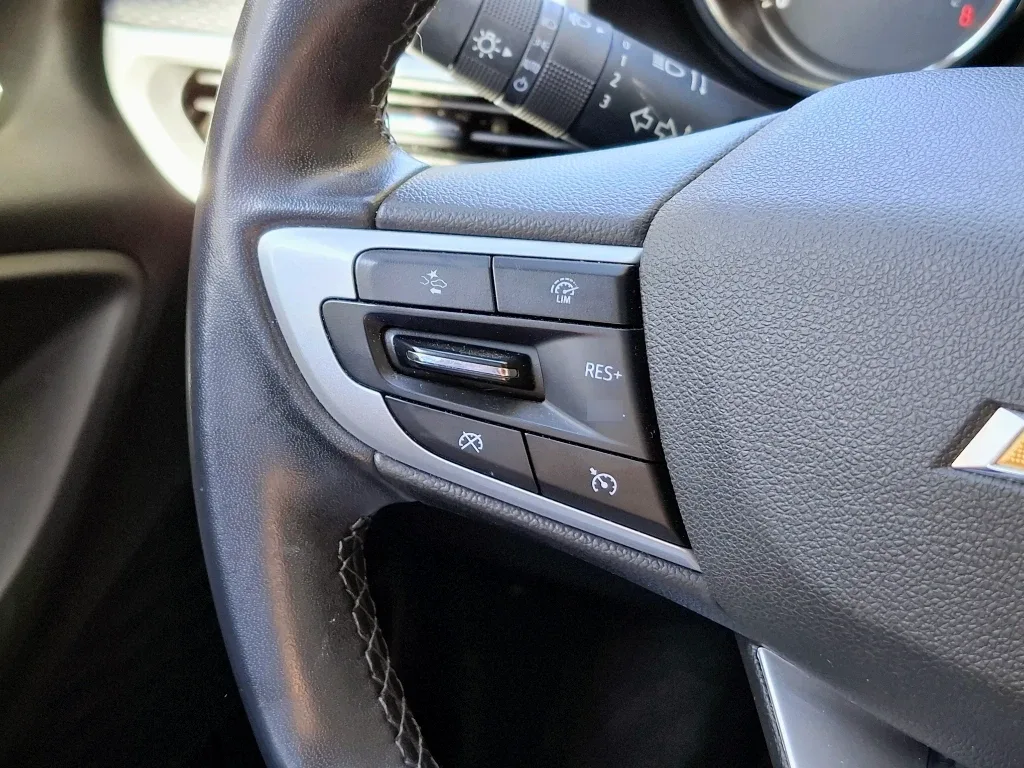 Chevrolet Tracker 1.2t Premier At P2 Onstar año 2024