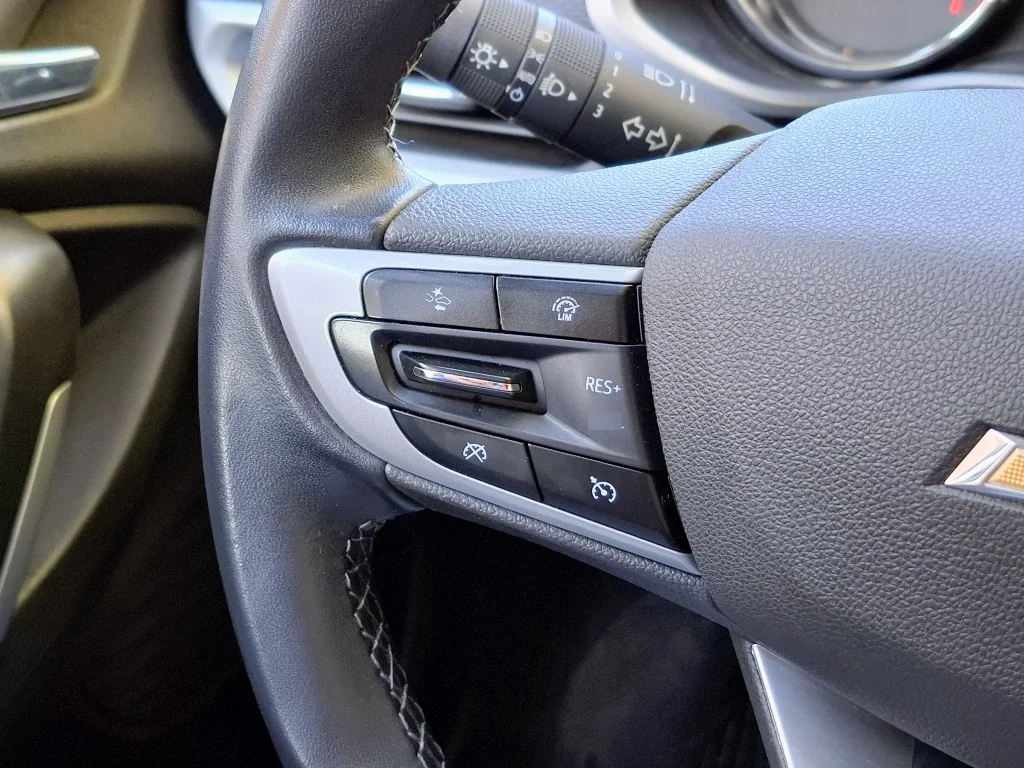 Chevrolet Tracker 1.2t Premier At P2 Onstar año 2024