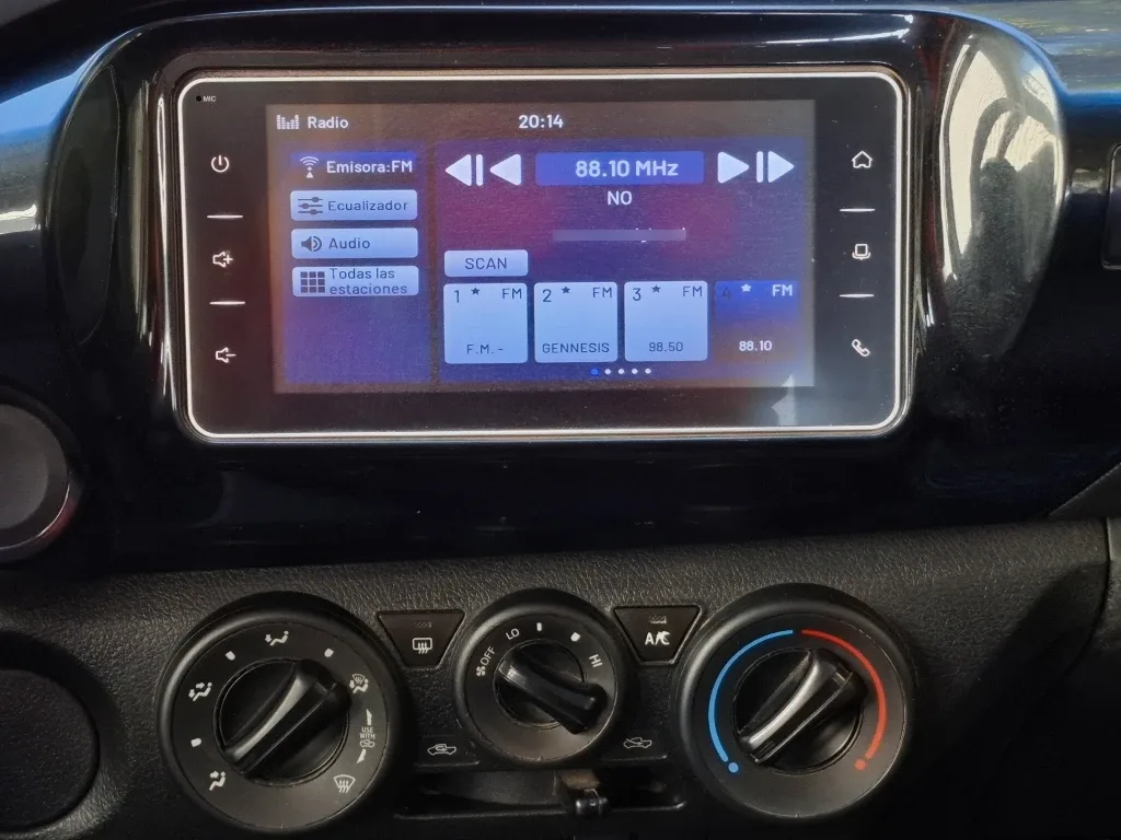 Toyota Hilux Dc 4x2 2.4 D Dx Mt año 2022