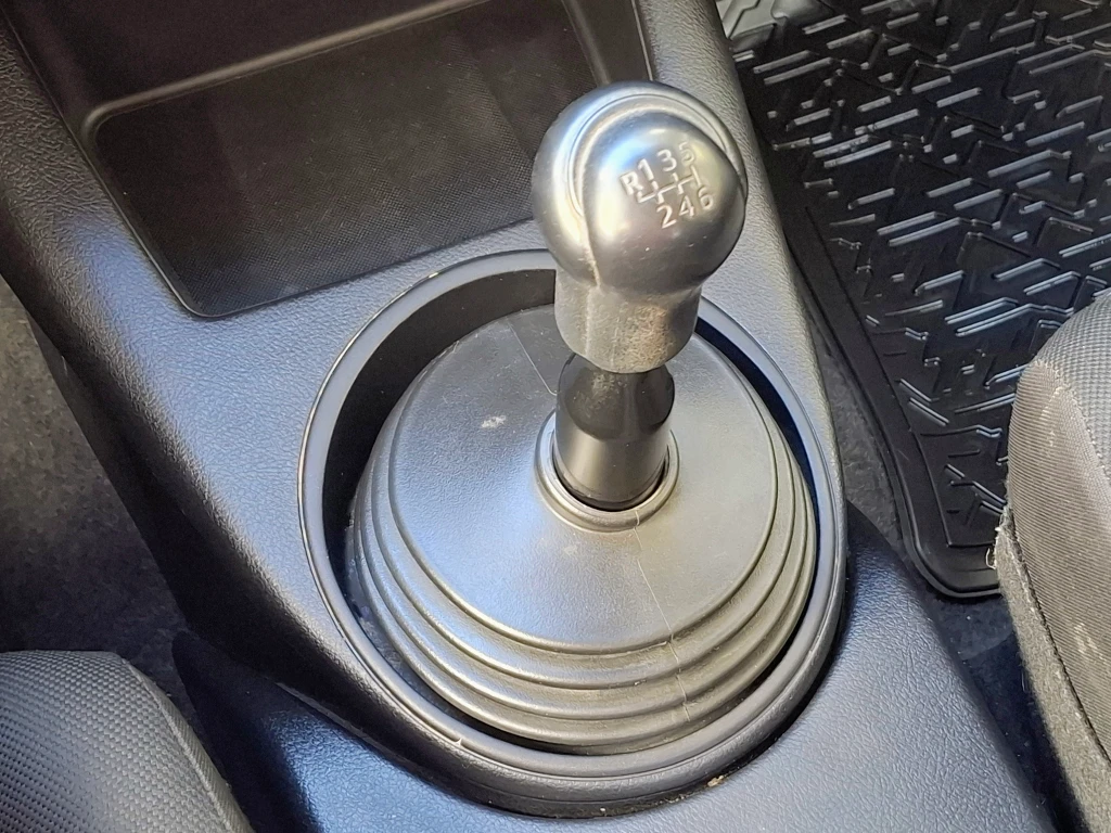 Toyota Hilux Dc 4x2 2.4 D Dx Mt año 2022