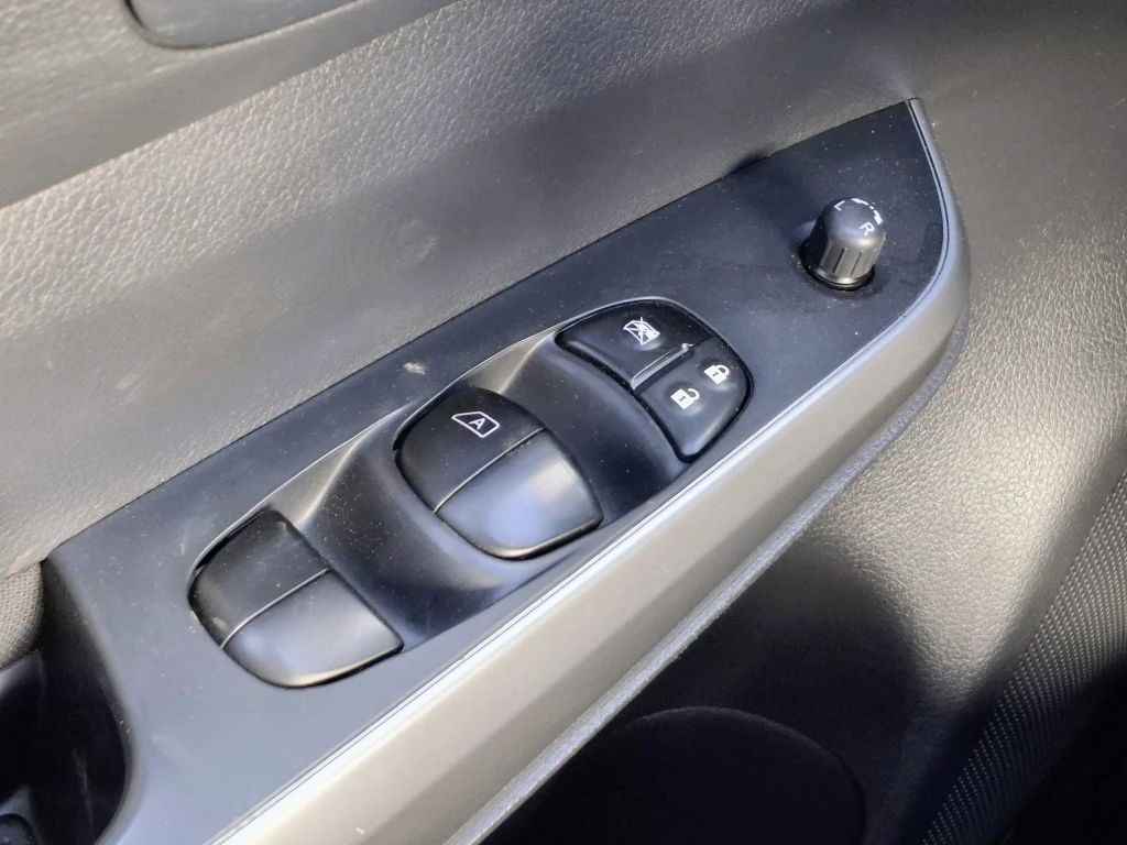 Nissan Navara Dc 4x2 2.3tdi Se año 2023