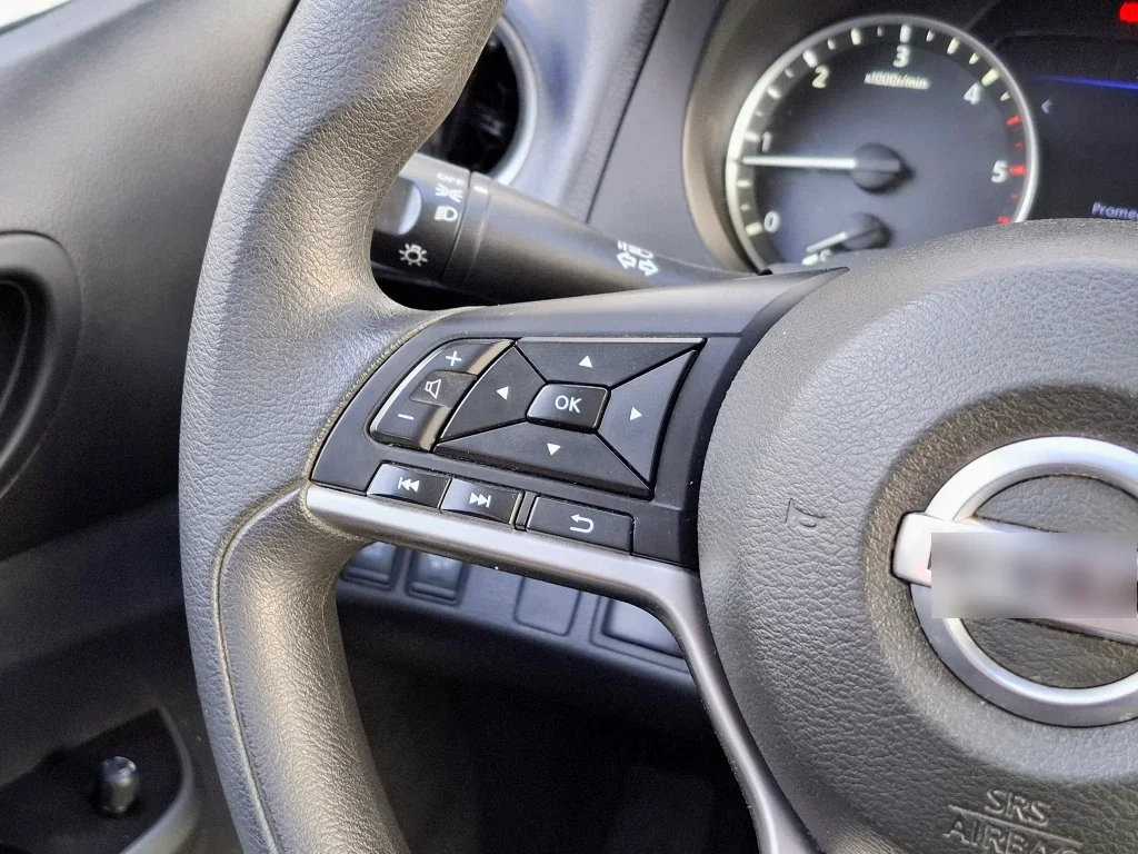 Nissan Navara Dc 4x2 2.3tdi Se año 2023