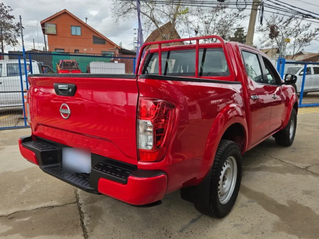 Nissan Navara Navara Dc 4x2 2.3 Tdi Se año 2023