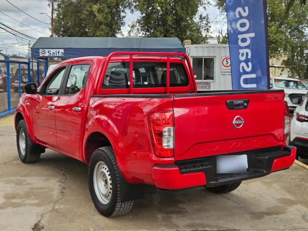Nissan Navara Navara Dc 4x2 2.3 Tdi Se año 2023
