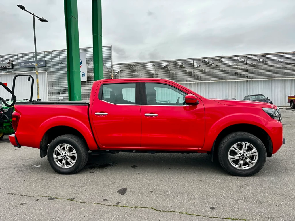 Nissan Navara Dc 4x4 2.3tdi Xe At año 2024