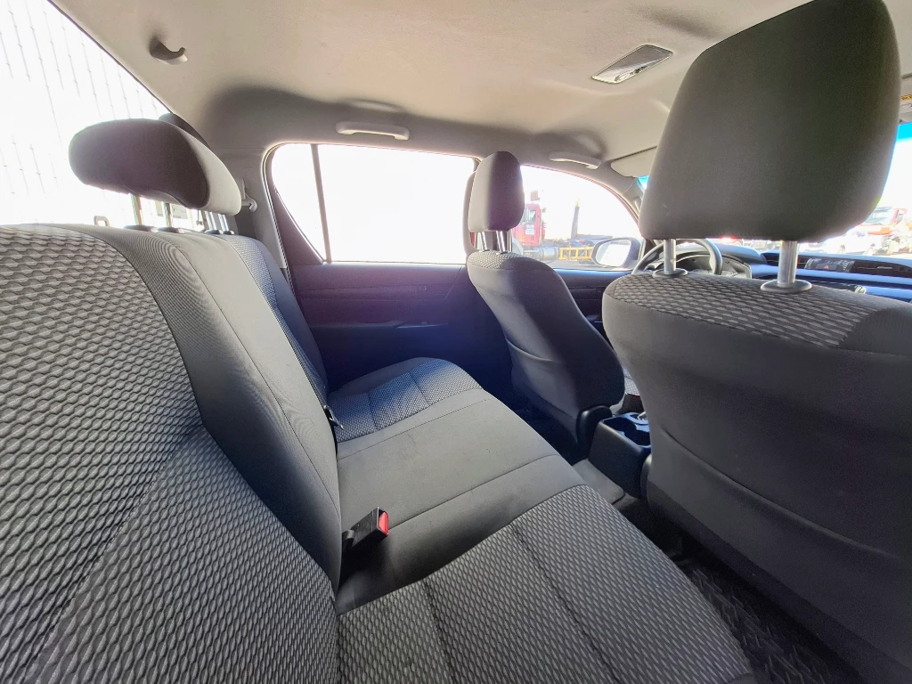 Toyota Hilux Dc 4x2 2.4 D Dx Mt año 2022