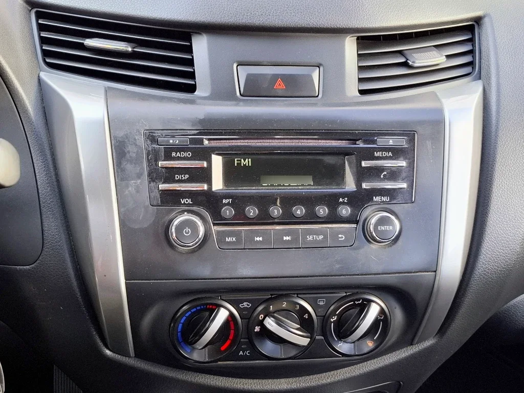 Nissan Navara Dc 4x2 2.3tdi Se año 2023