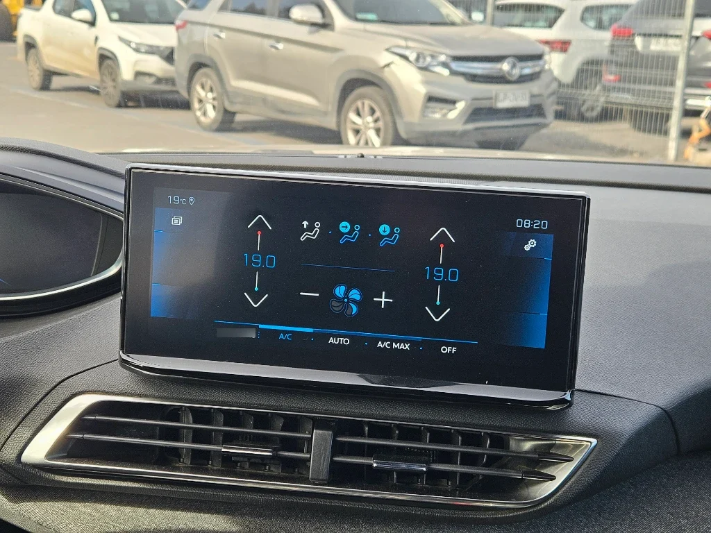 Peugeot 3008 Allure Bluehdi 130 Eat8 año 2024