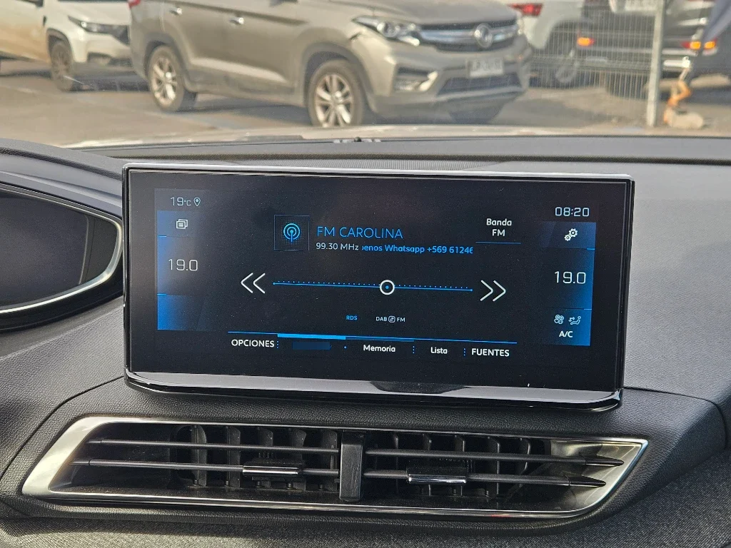 Peugeot 3008 Allure Bluehdi 130 Eat8 año 2024