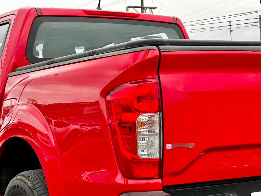 Nissan Navara Dc 4x4 2.3tdi Xe At año 2024