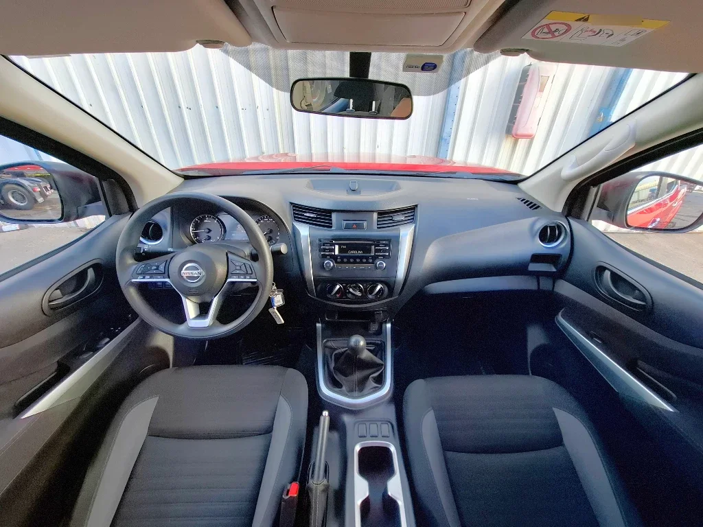Nissan Navara Dc 4x2 2.3tdi Se año 2023