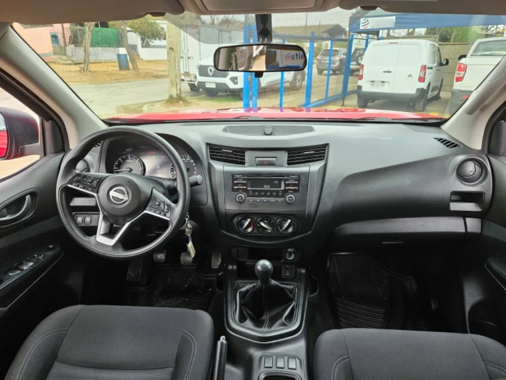 Nissan Navara Navara Dc 4x2 2.3 Tdi Se año 2023