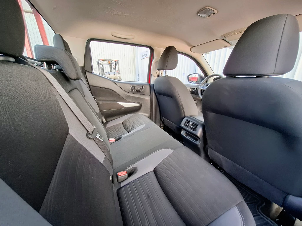 Nissan Navara Dc 4x2 2.3tdi Se año 2023