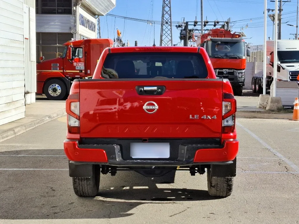 Nissan Navara Dc 4x4 2.3tdi Le año 2023