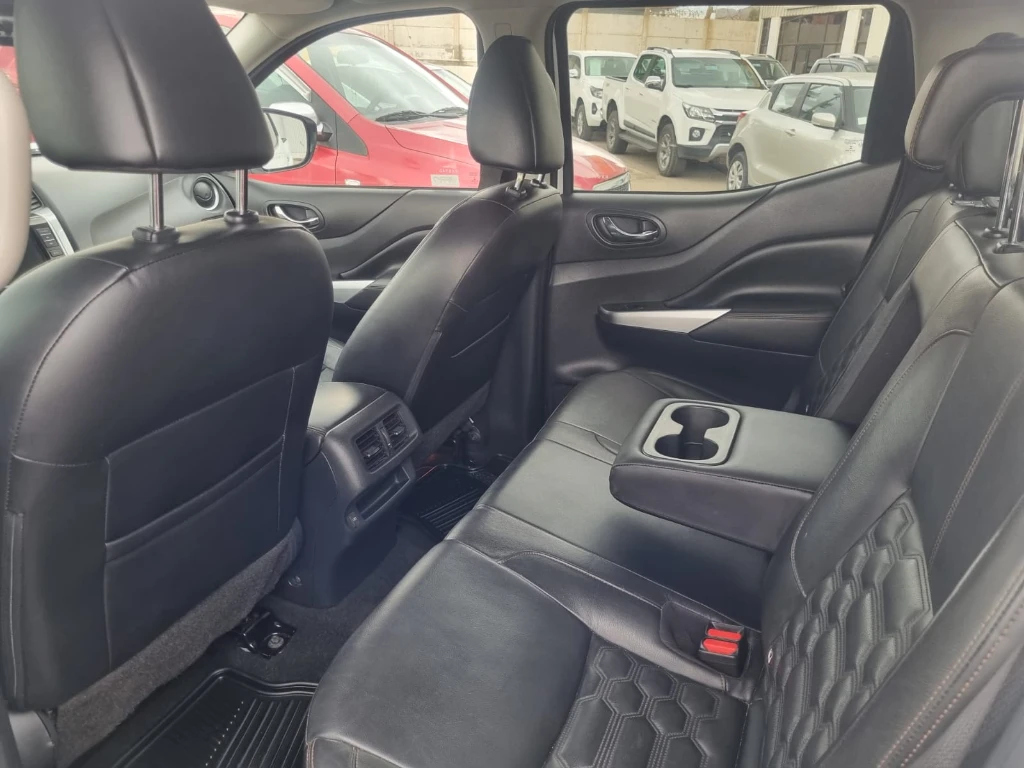 Nissan Navara Dc 4x4 2.3tdi Le At año 2022