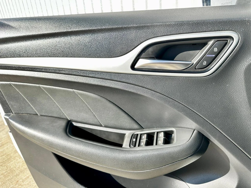 MG Zs Zs 1.5 At Com año 2023