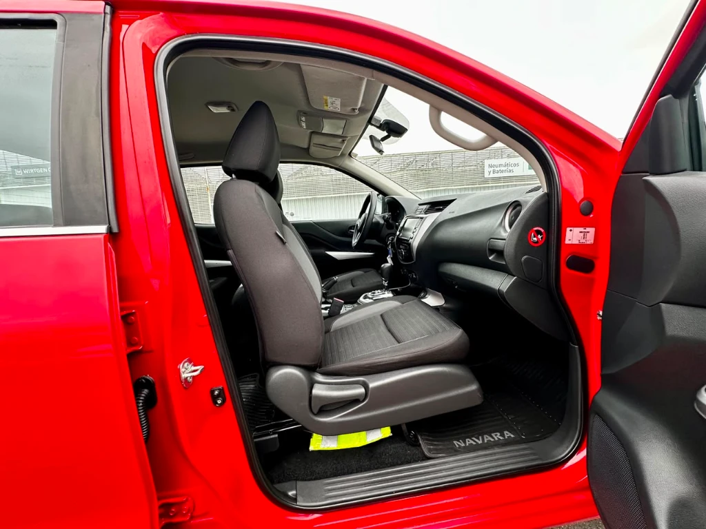 Nissan Navara Dc 4x4 2.3tdi Xe At año 2024