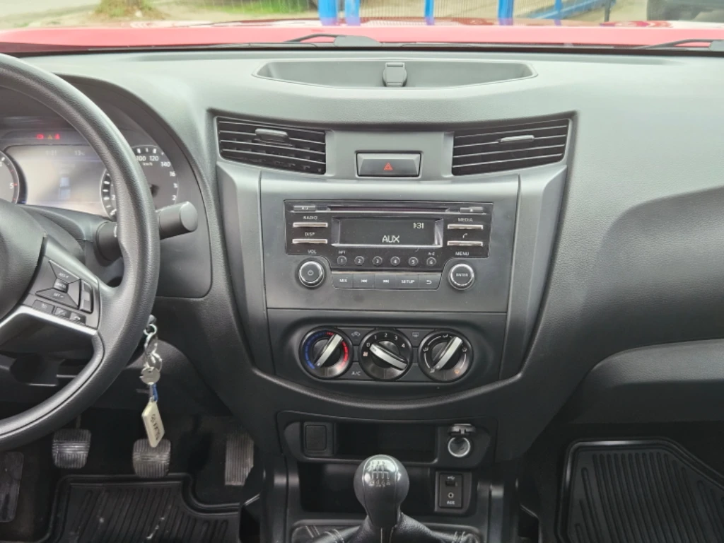 Nissan Navara Navara Dc 4x2 2.3 Tdi Se año 2023