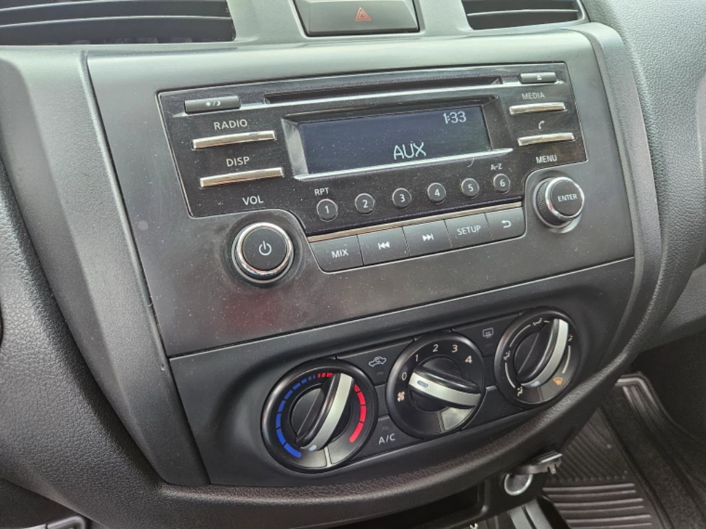 Nissan Navara Navara Dc 4x2 2.3 Tdi Se año 2023