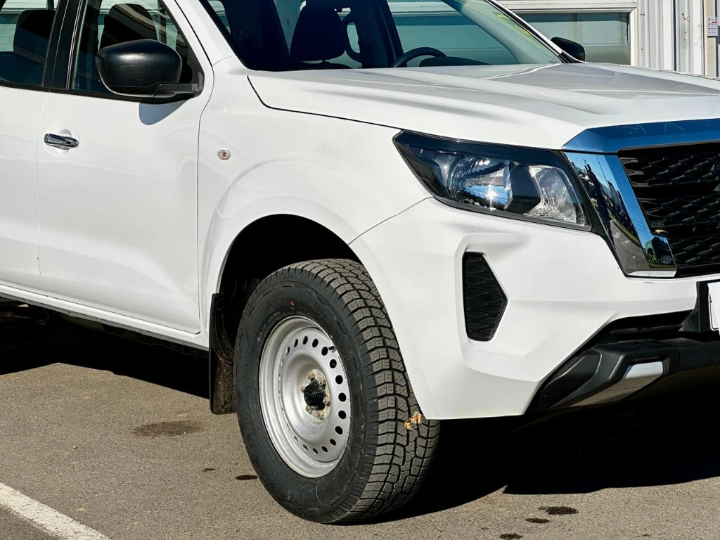 Nissan Navara Navara Dc 4x4 2.3 Tdi Se año 2023