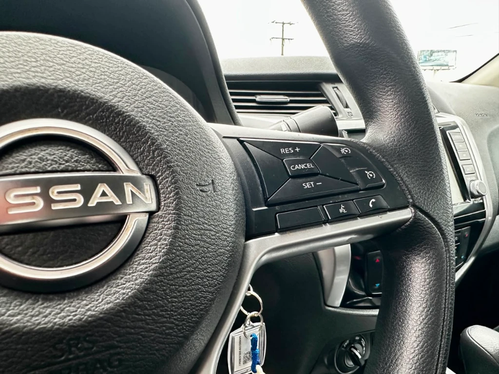Nissan Navara Dc 4x4 2.3tdi Xe At año 2024