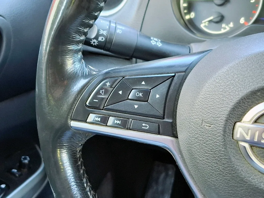 Nissan Navara Dc 4x4 2.3tdi Le año 2023