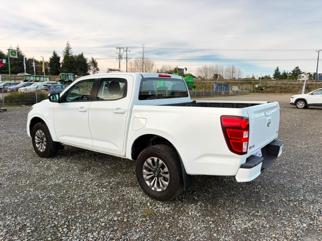 Mazda Bt-50 4x4 6mt 3.0 año 2022