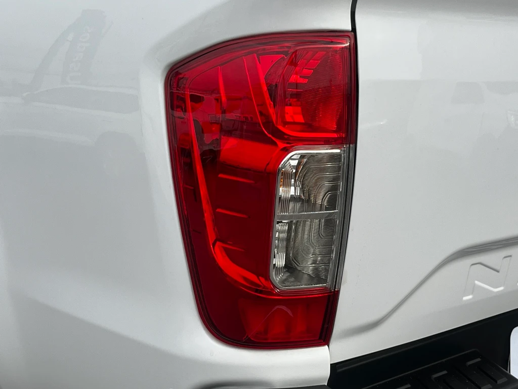 Nissan Navara Navara Dc 4x2 2.3tdi Xe año 2023