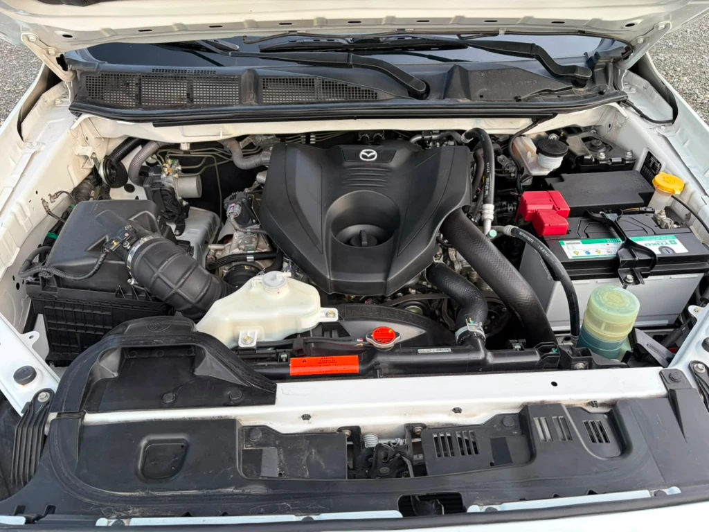 Mazda Bt-50 4x4 6mt 3.0 año 2022