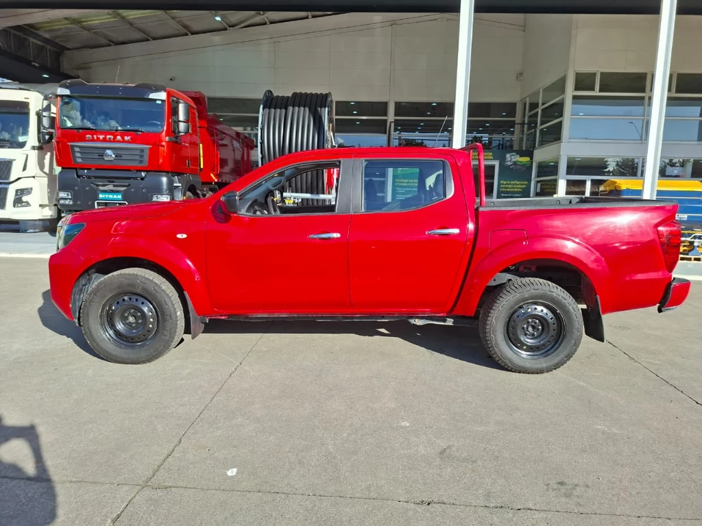 Nissan Navara Dc 4x2 2.3tdi Se año 2023