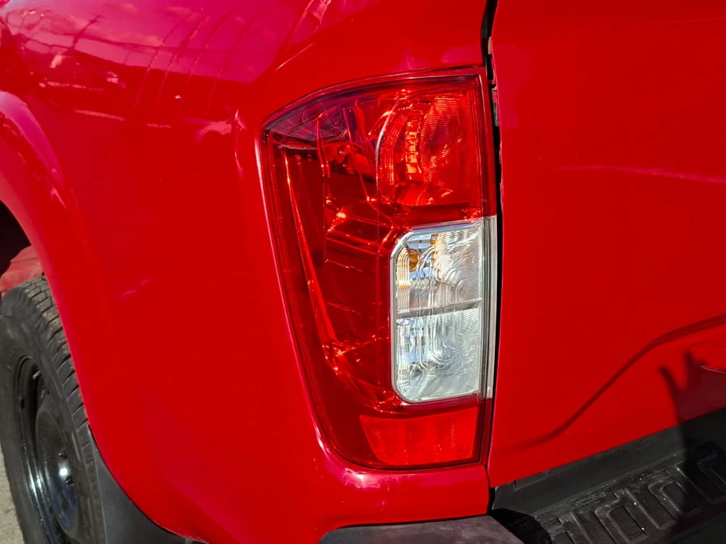 Nissan Navara Dc 4x2 2.3tdi Se año 2023