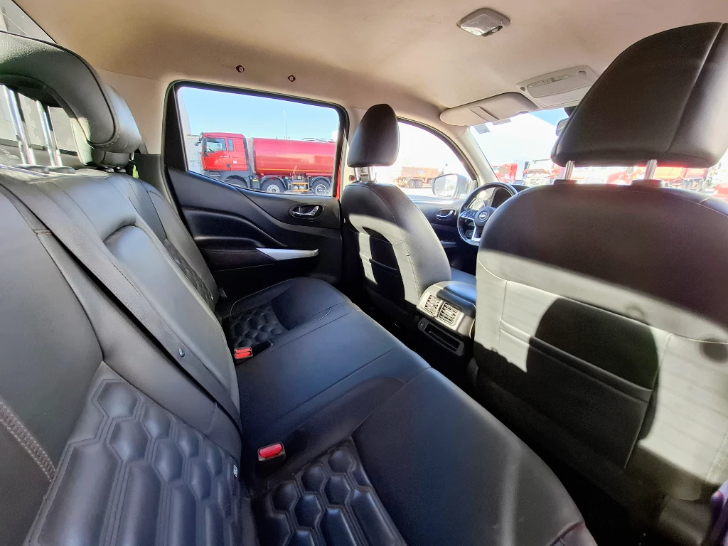 Nissan Navara Dc 4x4 2.3tdi Le año 2023