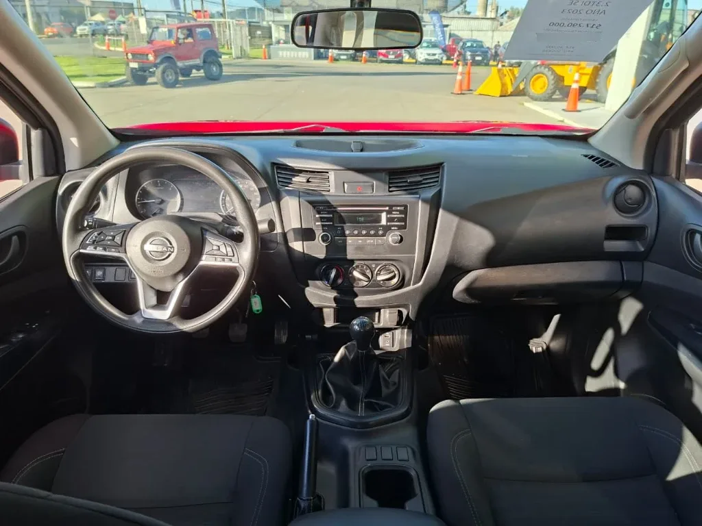 Nissan Navara Dc 4x2 2.3tdi Se año 2023