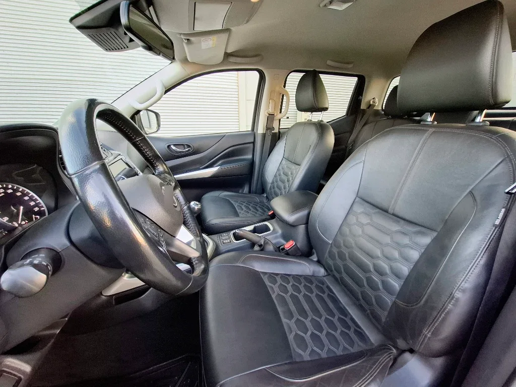 Nissan Navara Navara Dc 4x4 2.3tdi Le Mt año 2023