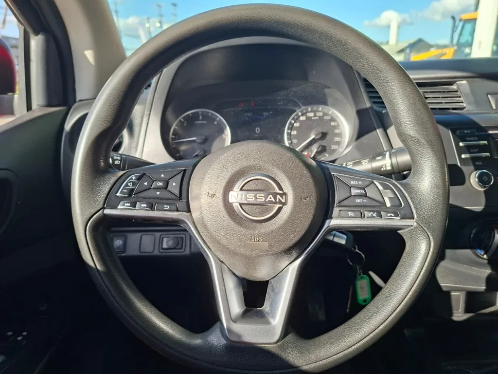 Nissan Navara Dc 4x2 2.3tdi Se año 2023