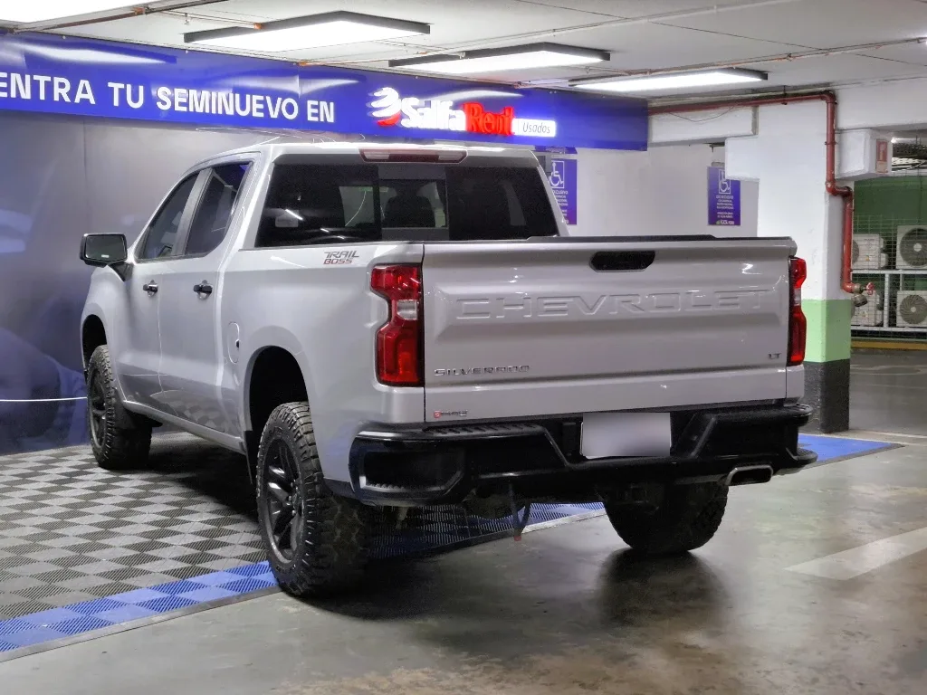 Chevrolet Silverado Cc Lt Tb 5.3l K año 2023