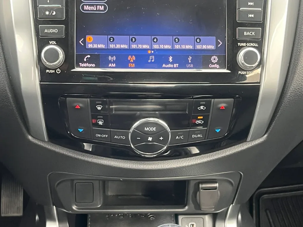 Nissan Navara Navara Dc 4x2 2.3tdi Xe año 2023