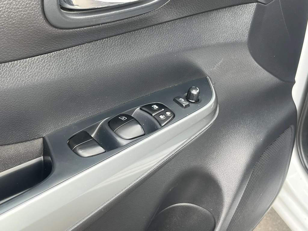Nissan Navara Navara Dc 4x2 2.3tdi Xe año 2023
