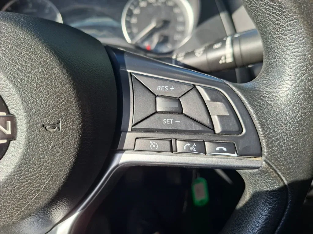 Nissan Navara Dc 4x2 2.3tdi Se año 2023