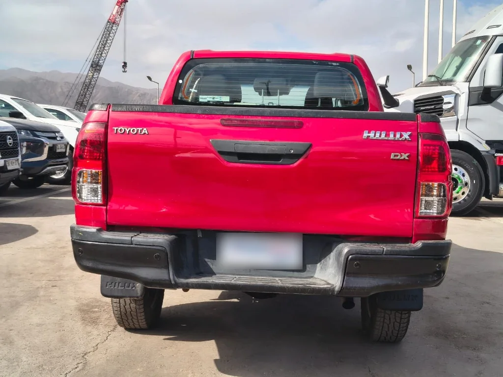 Toyota Hilux Dx Tss 4x2 Mt año 2023
